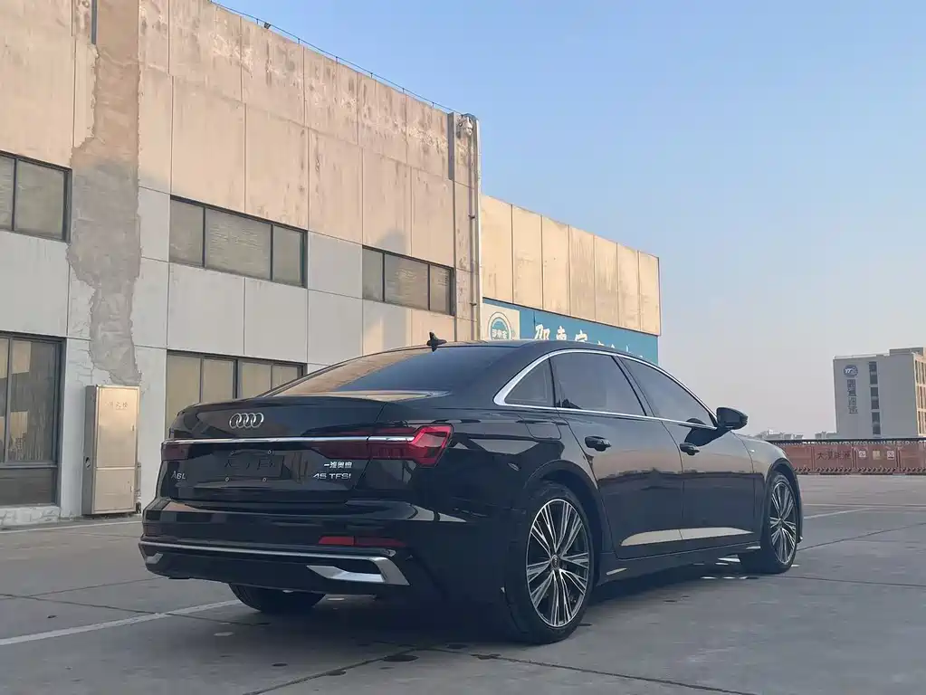 Audi A6L 2023 45 TFSI Premium Dynamic Model купить на сайте DeffCars