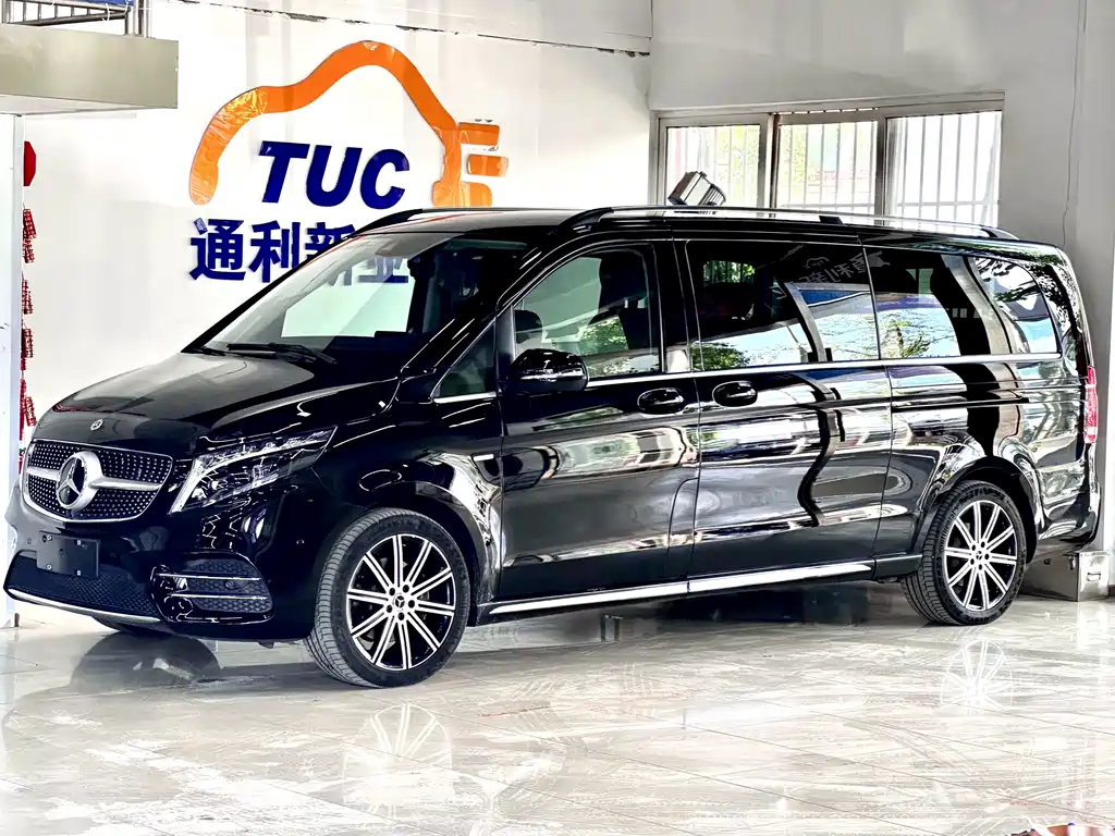 Mercedes-Benz V-Class 2022 V 260 L Long Wheelbase Luxury Edition купить на сайте DeffCars