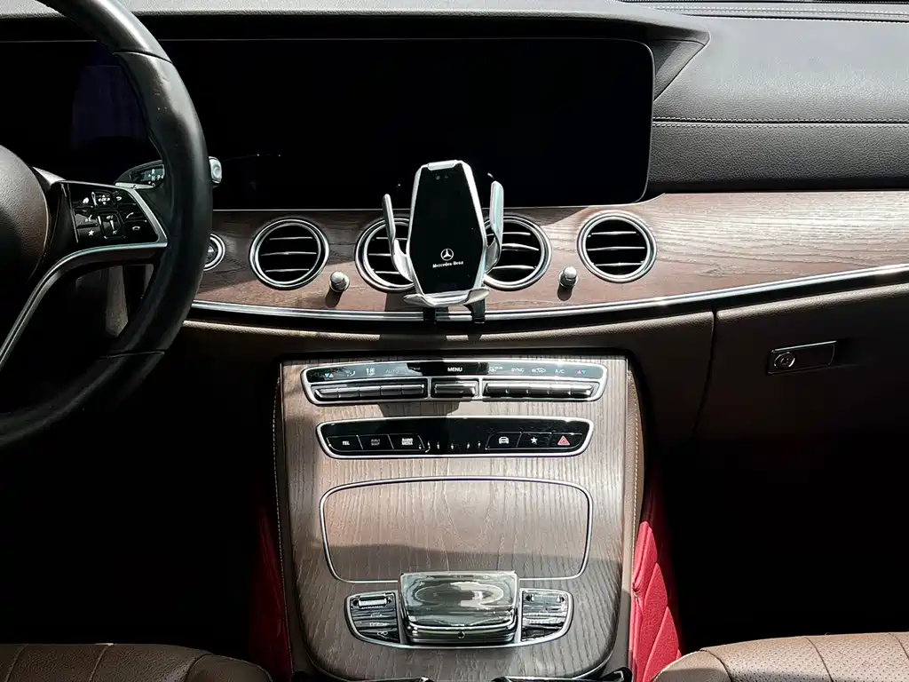 Mercedes-Benz E-Class 2021 E 300 L Luxury Model купить на сайте DeffCars