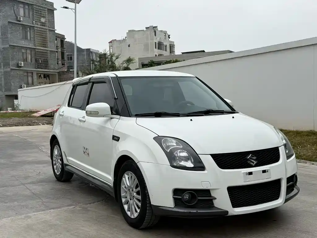 Swift 2013 1.5L automatic sports version купить на сайте DeffCars