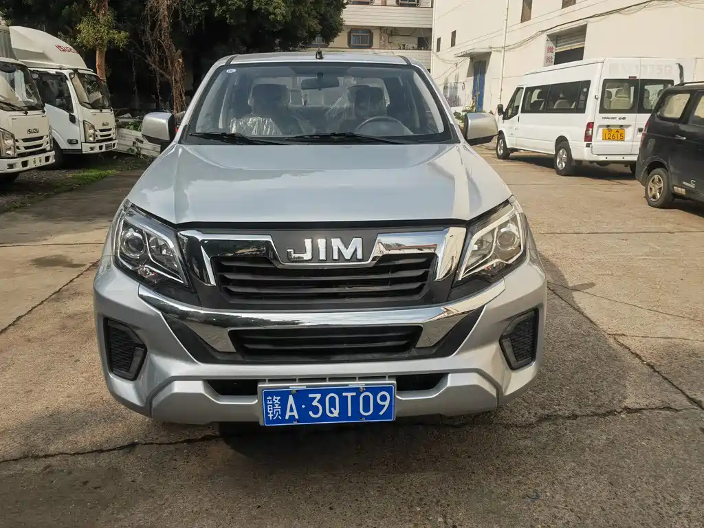 RE-MAX 2023 2.5T diesel manual two-wheel drive heroic version long axis купить на сайте DeffCars