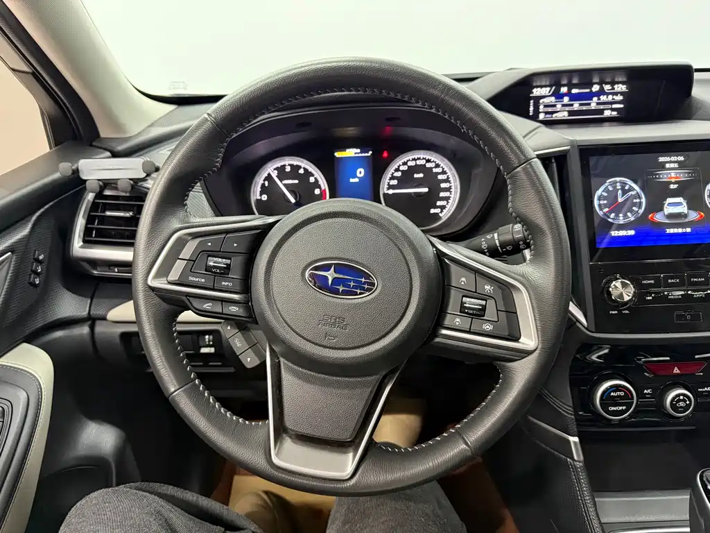 Forester 2022 2.0i AWD Deluxe Edition EyeSight купить на сайте DeffCars