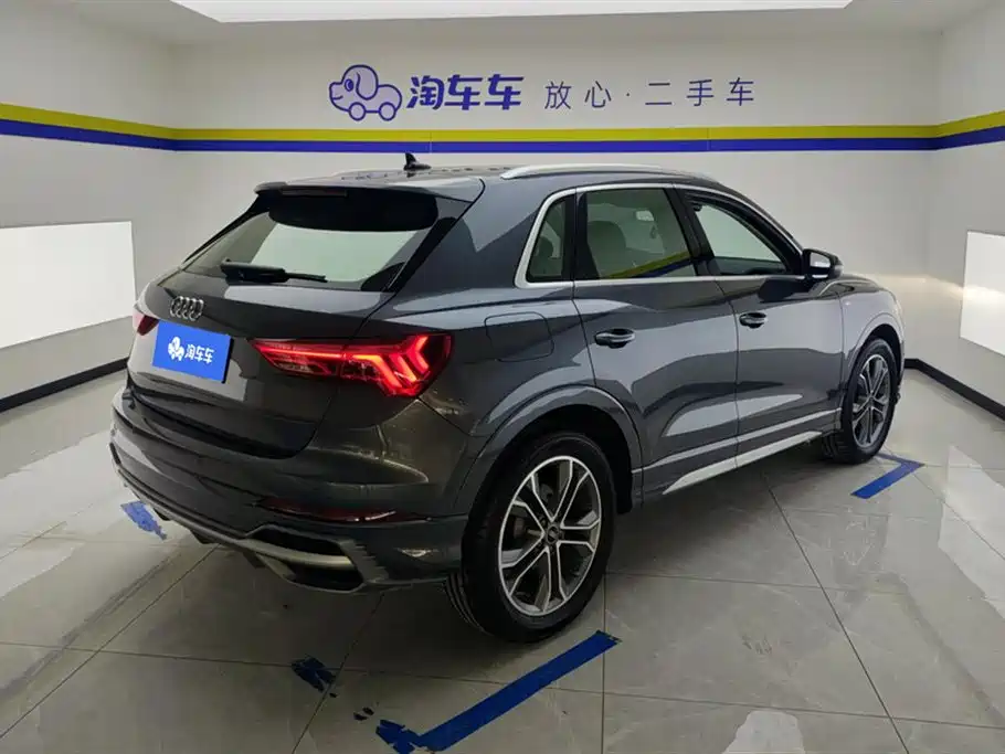 Audi Q3 2022 40 TFSI Fashionable and Dynamic купить на сайте DeffCars
