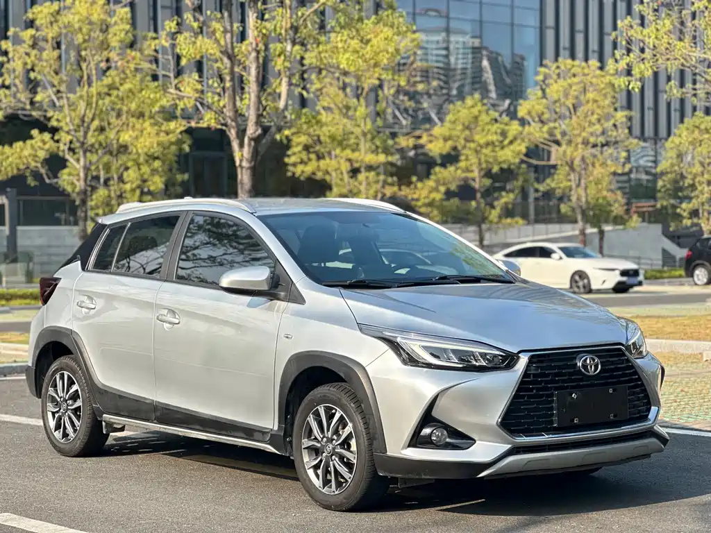 YARiS L Zhixuan 2022 Zhixuan X 1.5L CVT luxury PLUS version купить на сайте DeffCars