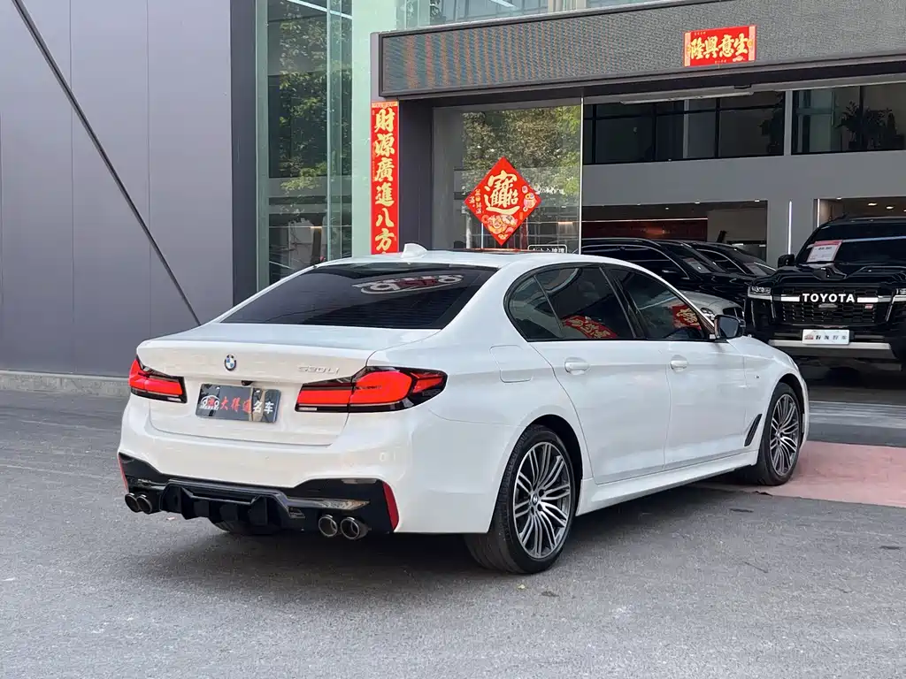 BMW 5 Series 2019 530Li Exclusive M Sports Package купить на сайте DeffCars