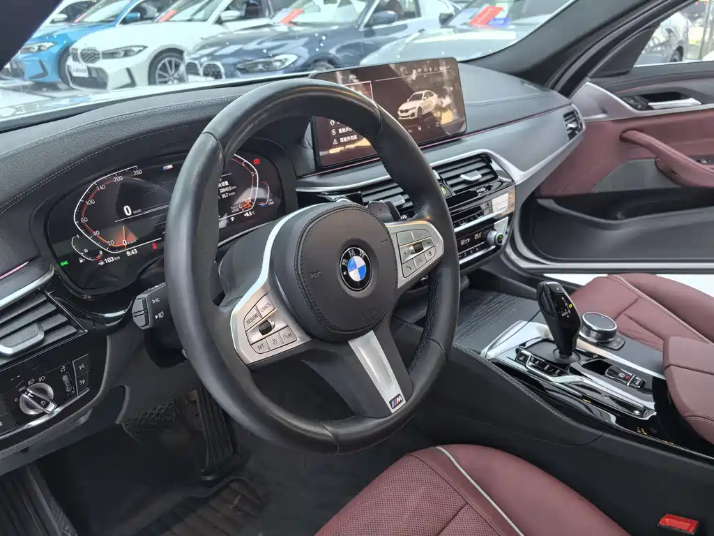 BMW 5 Series 2023 facelift 530Li leading M sports package купить на сайте DeffCars