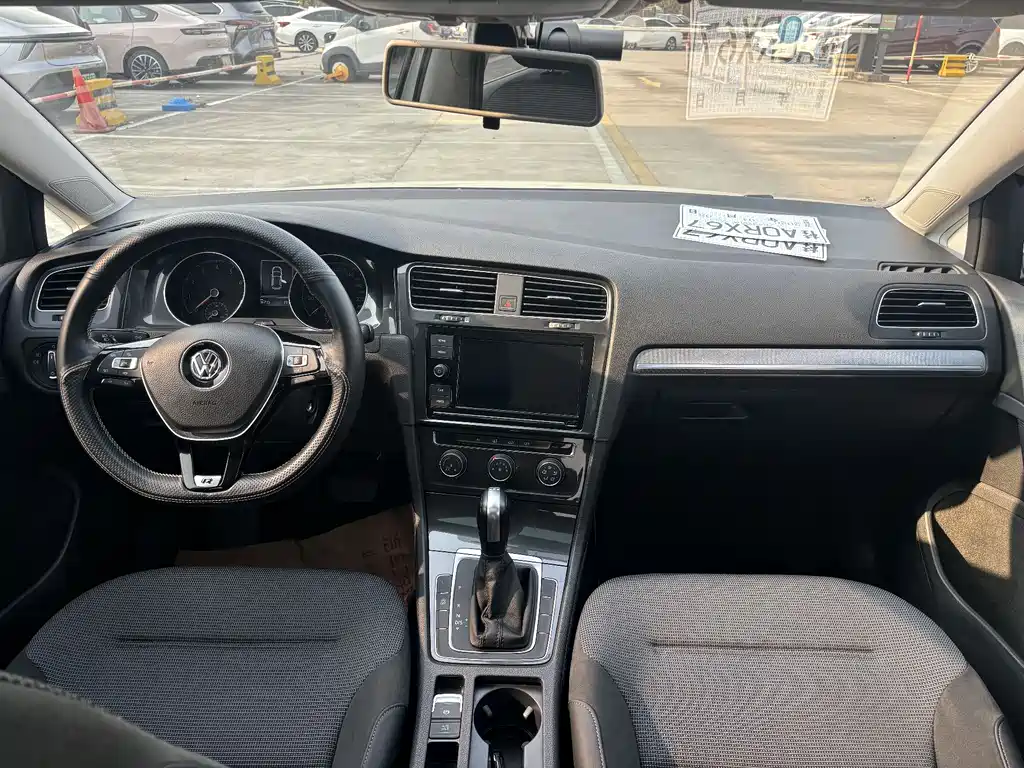 Golf 2019 280TSI DSG comfort model National VI купить на сайте DeffCars