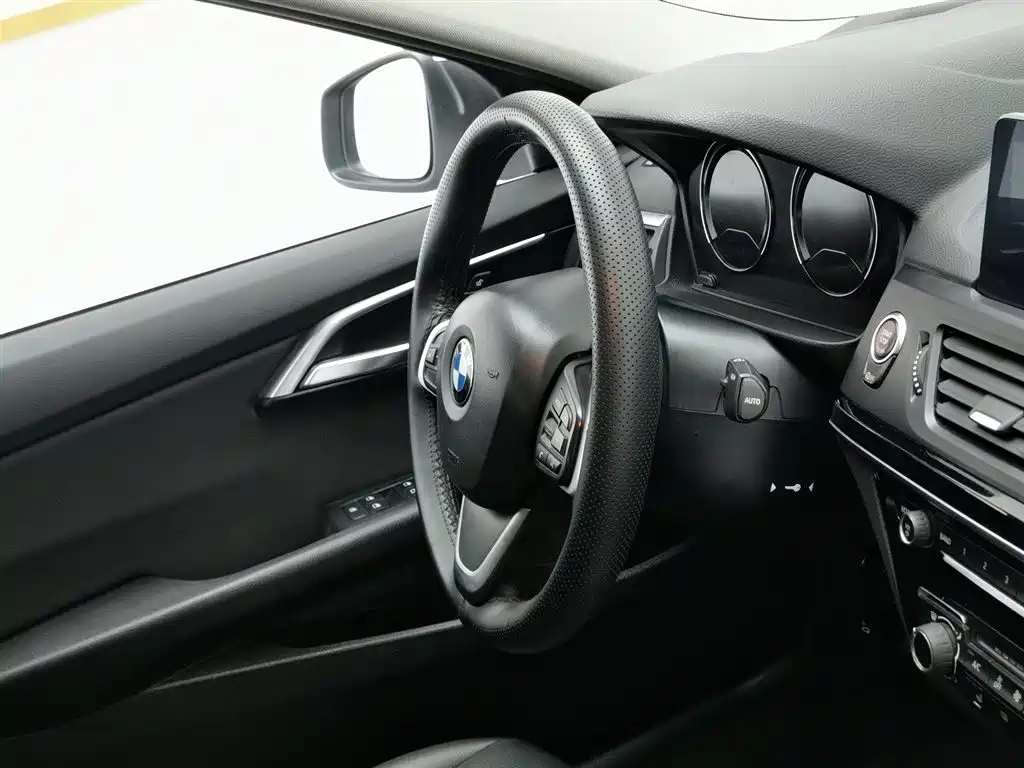 BMW 1 Series 2020 120i Fashion купить на сайте DeffCars