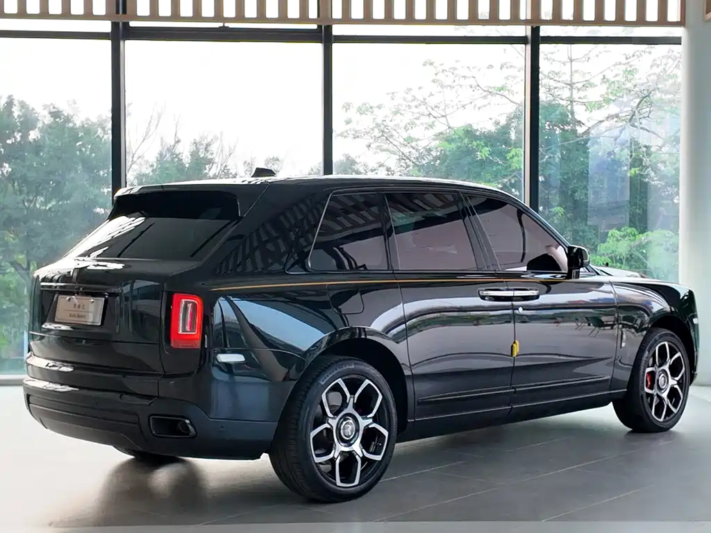 Cullinan 2020 Black Badge купить на сайте DeffCars