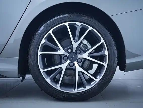 Lynk & Co 03 2021 1.5TD DCT Champion Edition купить на сайте DeffCars