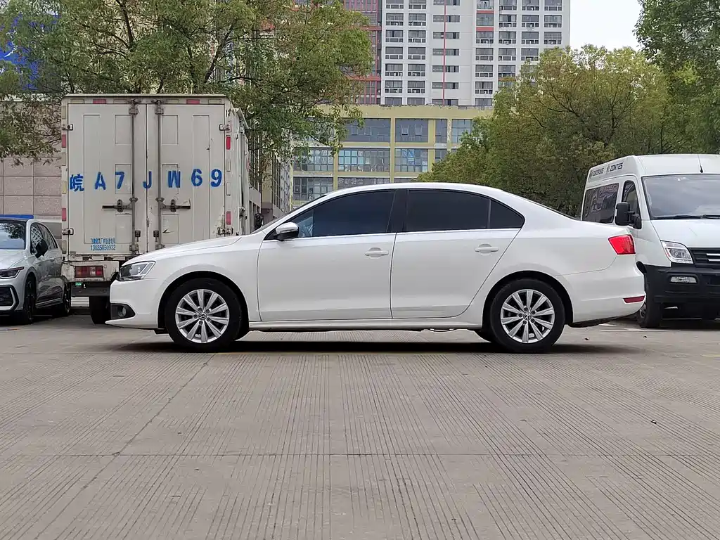 Sagitar 2014 1.4TSI automatic luxury model купить на сайте DeffCars