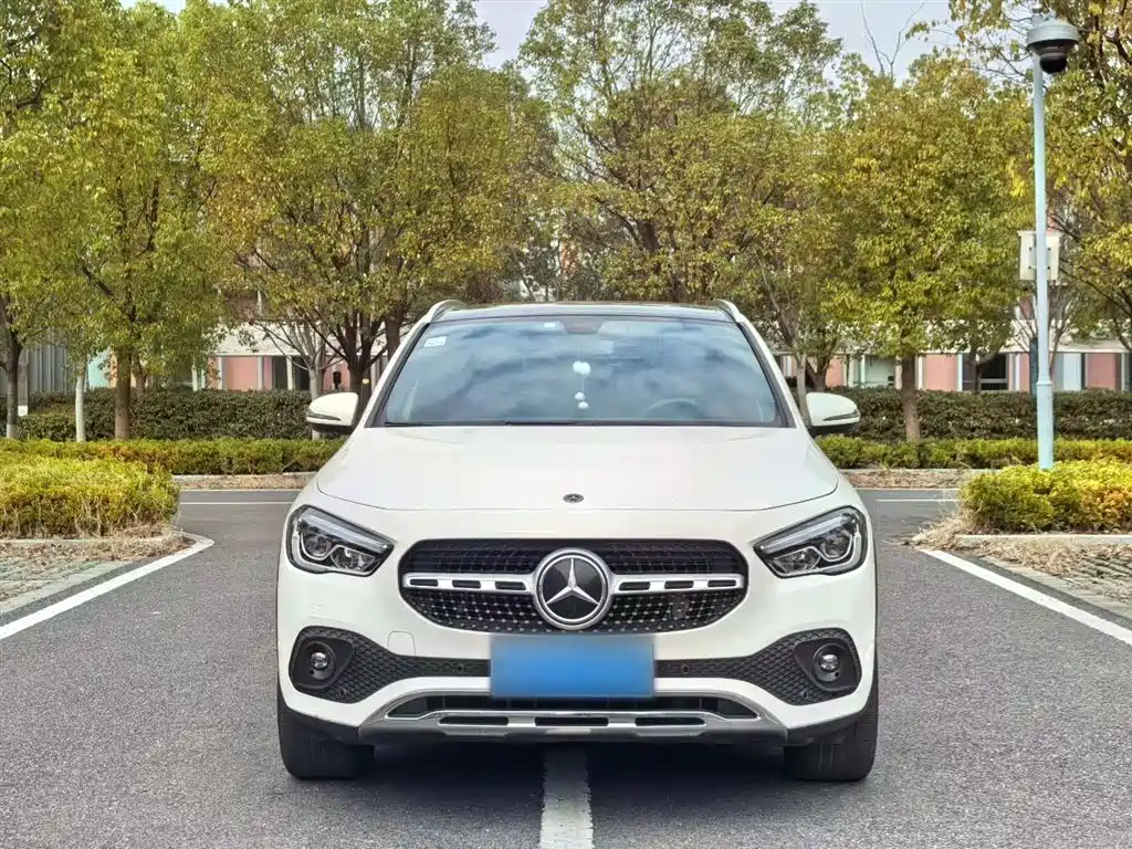 Mercedes-Benz GLA 2020 GLA 200 купить на сайте DeffCars