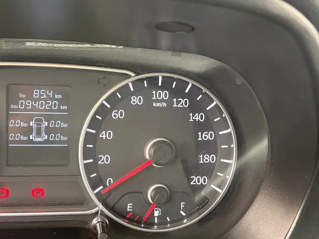 Landwind X8 2017 2.0T gasoline 4X2 luxury model купить на сайте DeffCars