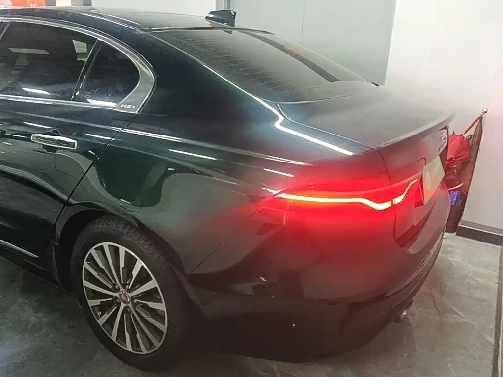 Jaguar XEL 2021 2.0T 200PS R-DYNAMIC Youth Sports Edition купить на сайте DeffCars