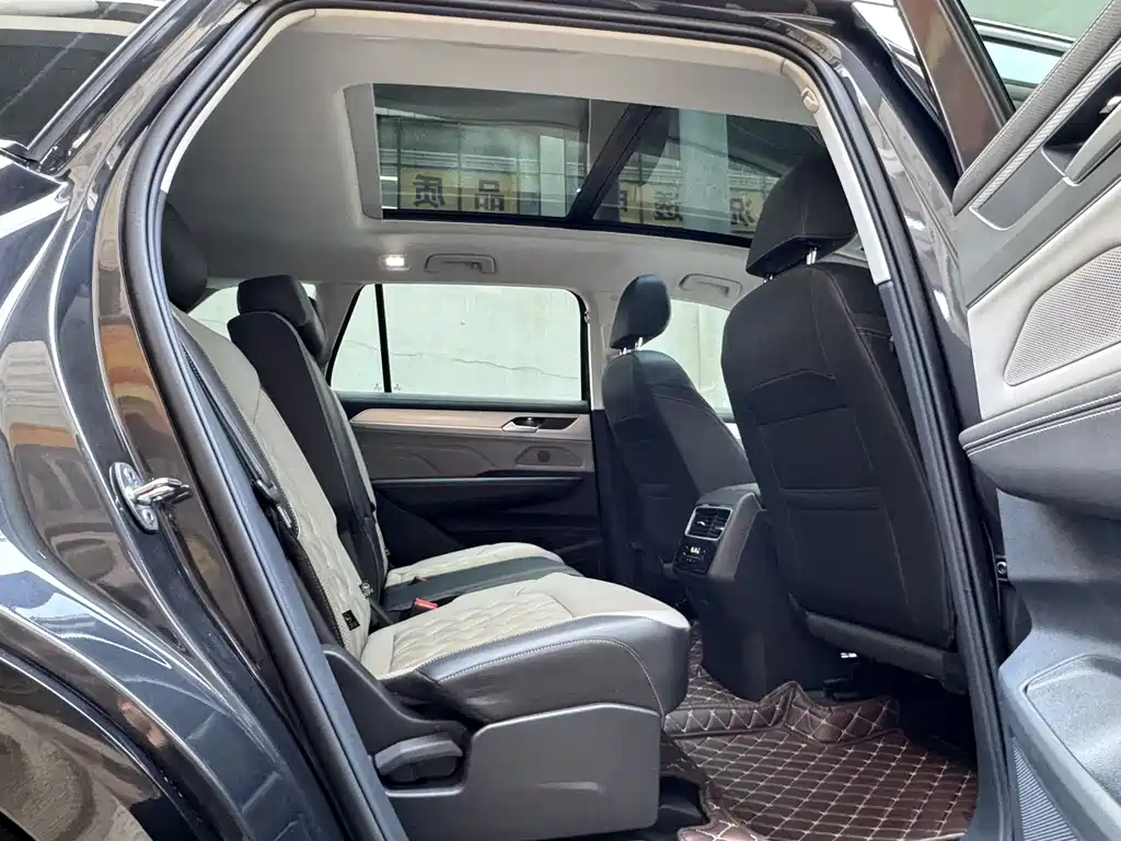 Lanxun 2024 380TSI four-wheel drive R-Line cruising model купить на сайте DeffCars