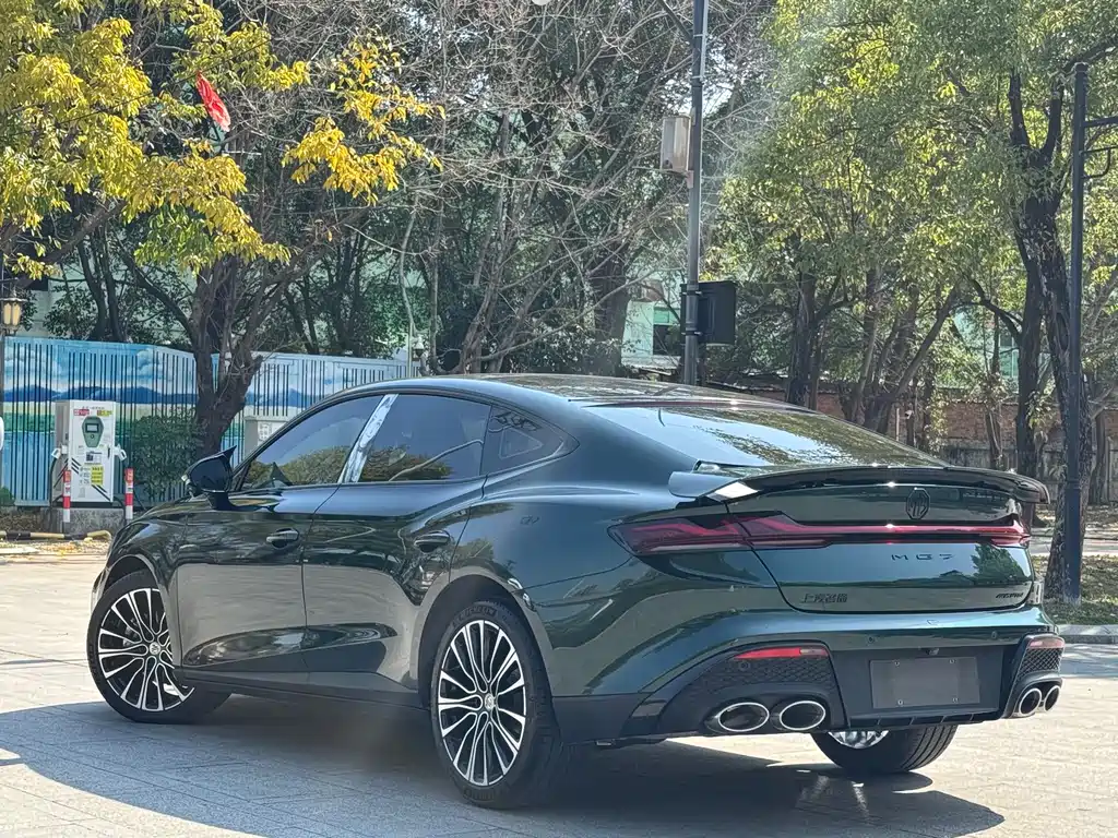 MG7 2023 2.0T Automatic Beauty Hunting Luxury Edition купить на сайте DeffCars