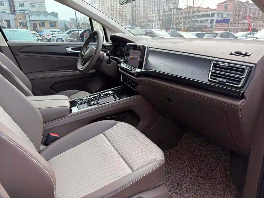Weiran 2024 330TSI Business Edition купить на сайте DeffCars