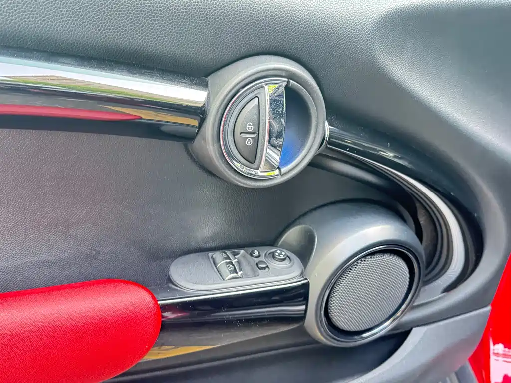 MINI 2019 2.0T COOPER S Classic купить на сайте DeffCars