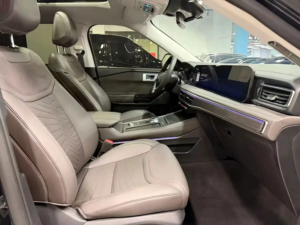 Explorer 2024 2.3T EcoBoost four-wheel drive titanium version 7 seats купить на сайте DeffCars