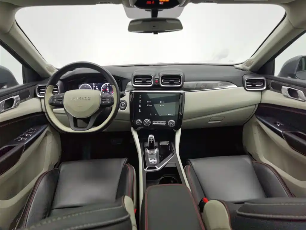 Lynk & Co 02 2018 1.5T DCT two-wheel drive flash version National V купить на сайте DeffCars