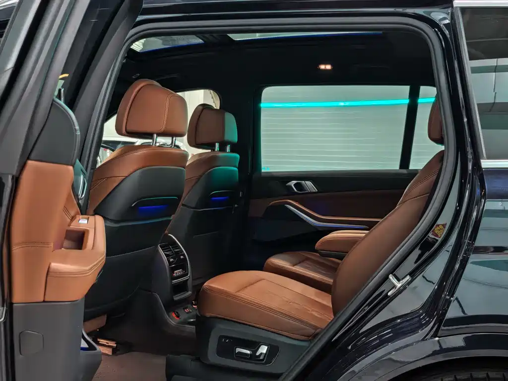 BMW X7 2021 facelift xDrive40i exclusive M sports package купить на сайте DeffCars