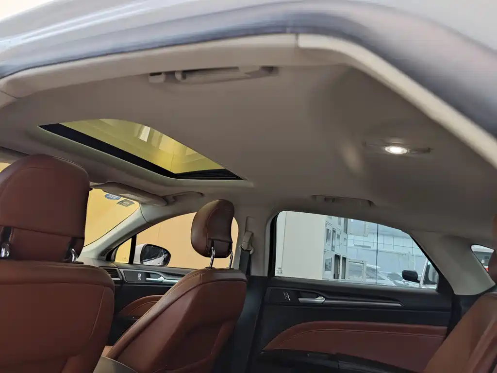 Mondeo 2018 EcoBoost 180 Cognac Special Edition купить на сайте DeffCars