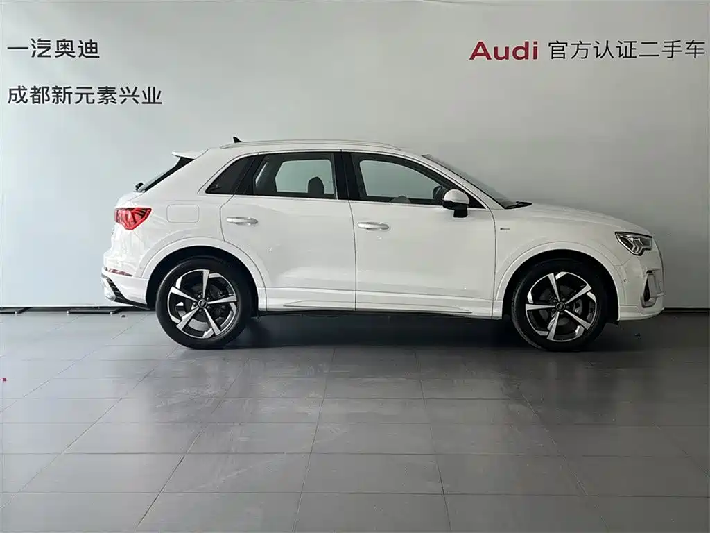 Audi Q3 2024 35 TFSI Stylish and Elegant купить на сайте DeffCars