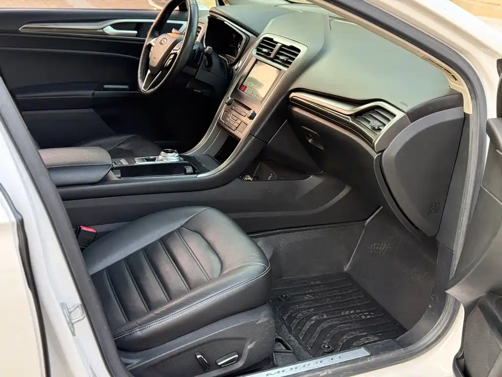 Mondeo 2017 EcoBoost 200 Luxury купить на сайте DeffCars