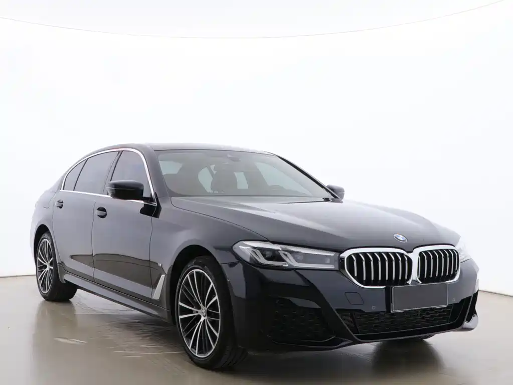 BMW 5 Series 2023 530Li Leading M Sports Package купить на сайте DeffCars