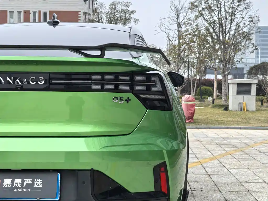 Lynk & Co 05 2022 05+ 2.0TD Automatic Performance Package купить на сайте DeffCars