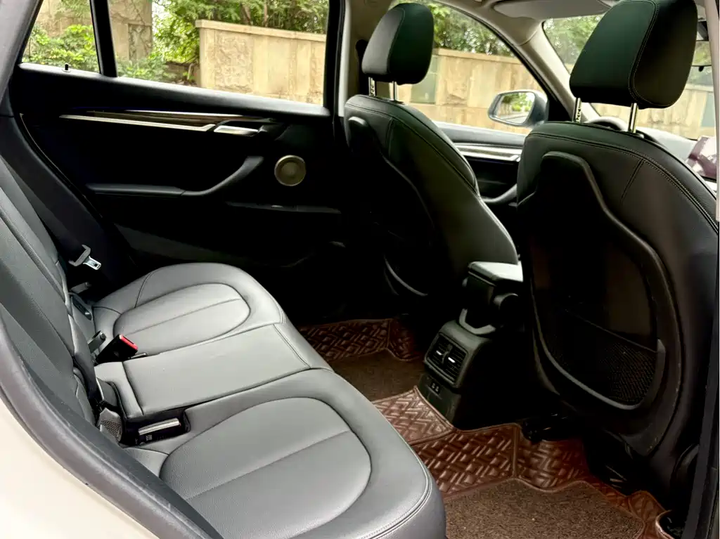 BMW X1 2022 xDrive25Li Exclusive Model купить на сайте DeffCars