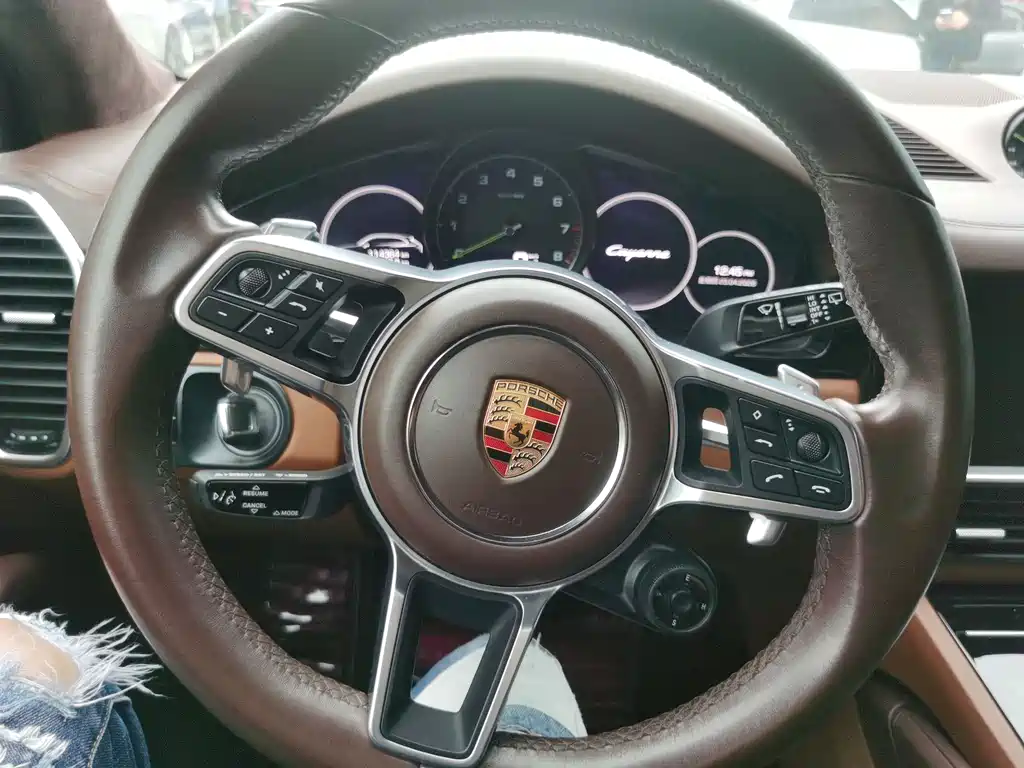 Cayenne New Energy 2021 Cayenne E-Hybrid 2.0T купить на сайте DeffCars