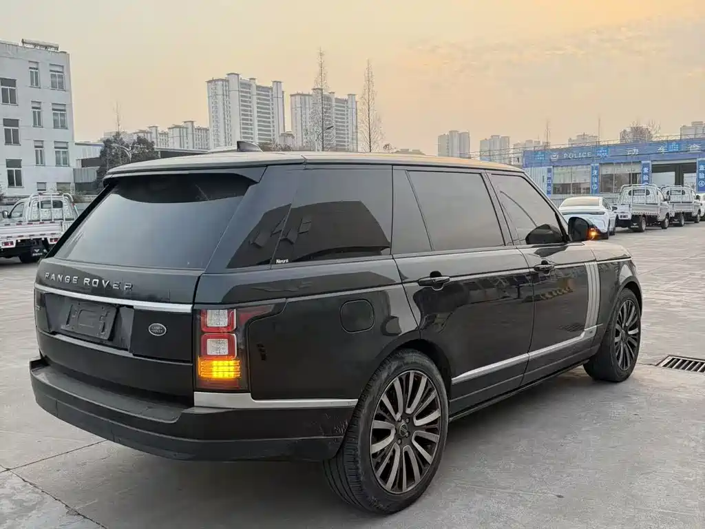 Range Rover 2016 3.0 SC V6 Vogue Extended Edition купить на сайте DeffCars