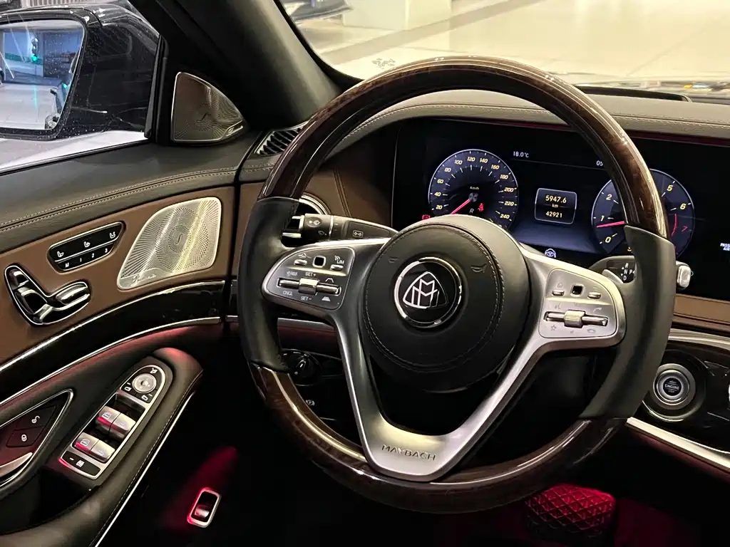 Maybach S-Class 2019 S 560 4MATIC купить на сайте DeffCars