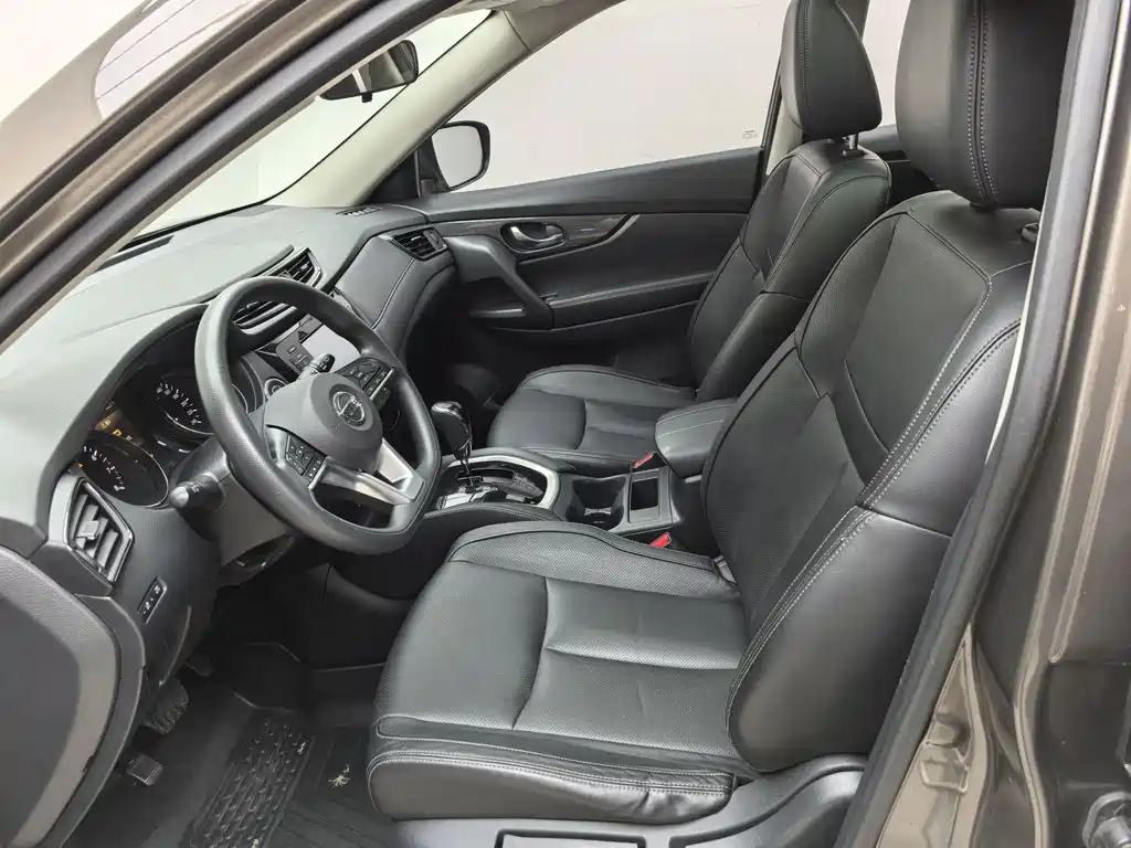X-Trail 2017 2.0L CVT Comfort Edition 2WD купить на сайте DeffCars