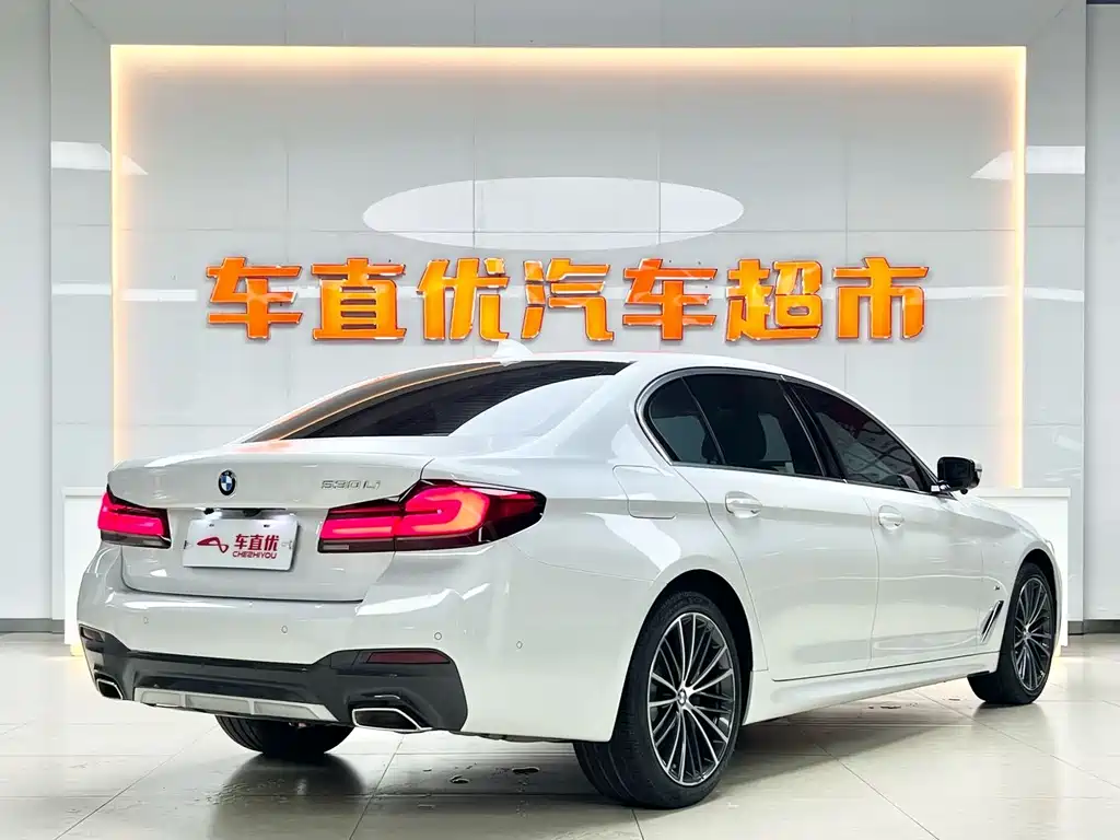 BMW 5 Series 2021 530Li Leading M Sports Package купить на сайте DeffCars