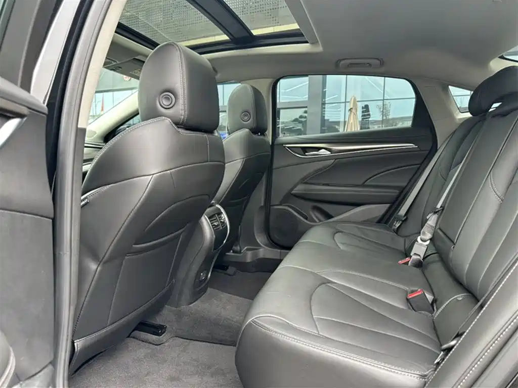 LaCrosse 2022 652T luxury model купить на сайте DeffCars