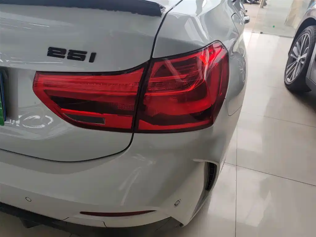BMW 1 Series 2021 125i M Sports Night Edition купить на сайте DeffCars