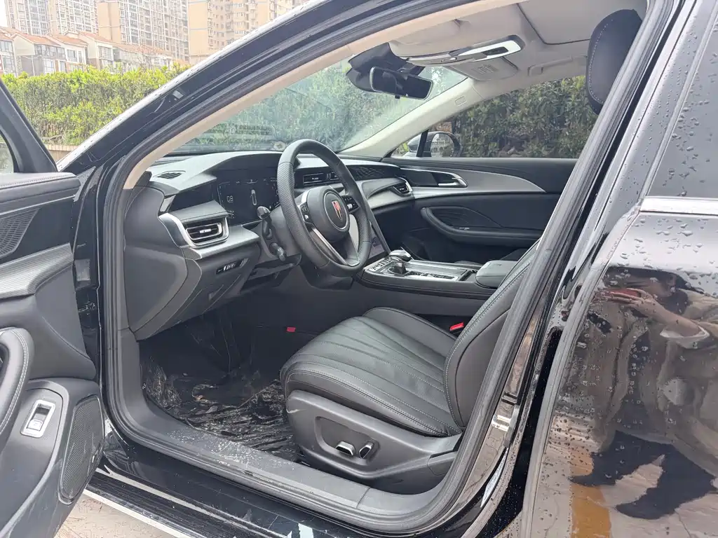 Hongqi H5 2023 1.5T DCT Zhilian Qiyue Edition купить на сайте DeffCars
