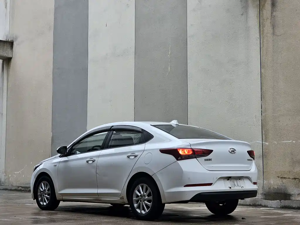 Yuena 2016 1.4L manual cool version GLS купить на сайте DeffCars