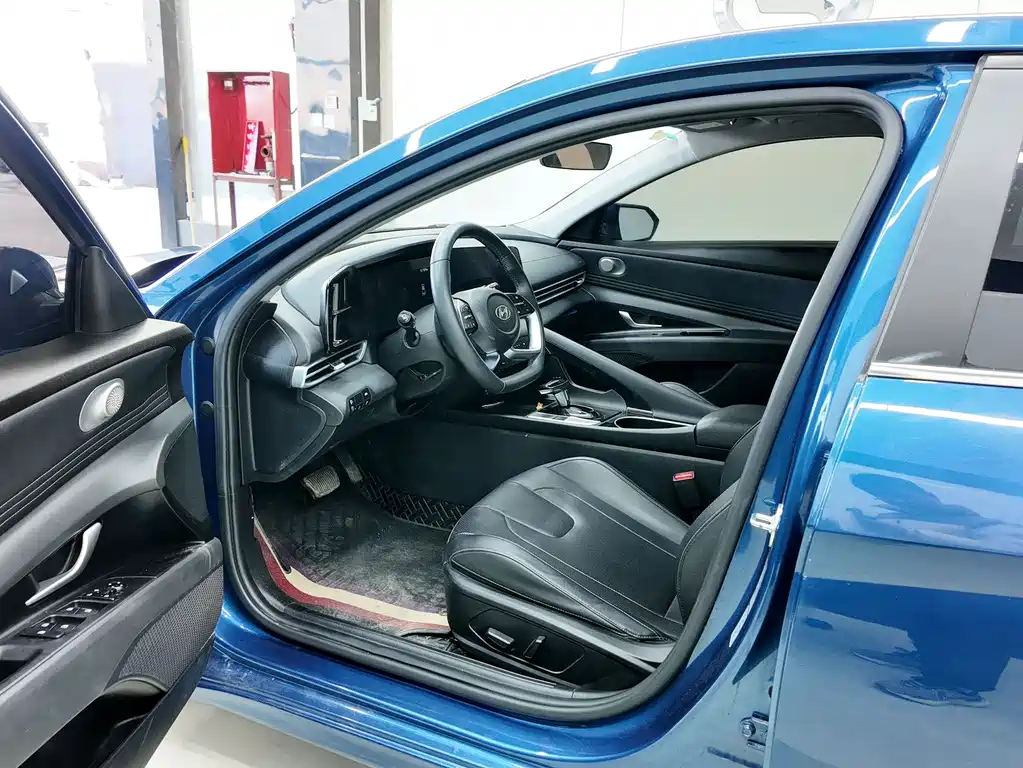 Elantra 2022 1.5L CVT LUX Premium Edition купить на сайте DeffCars