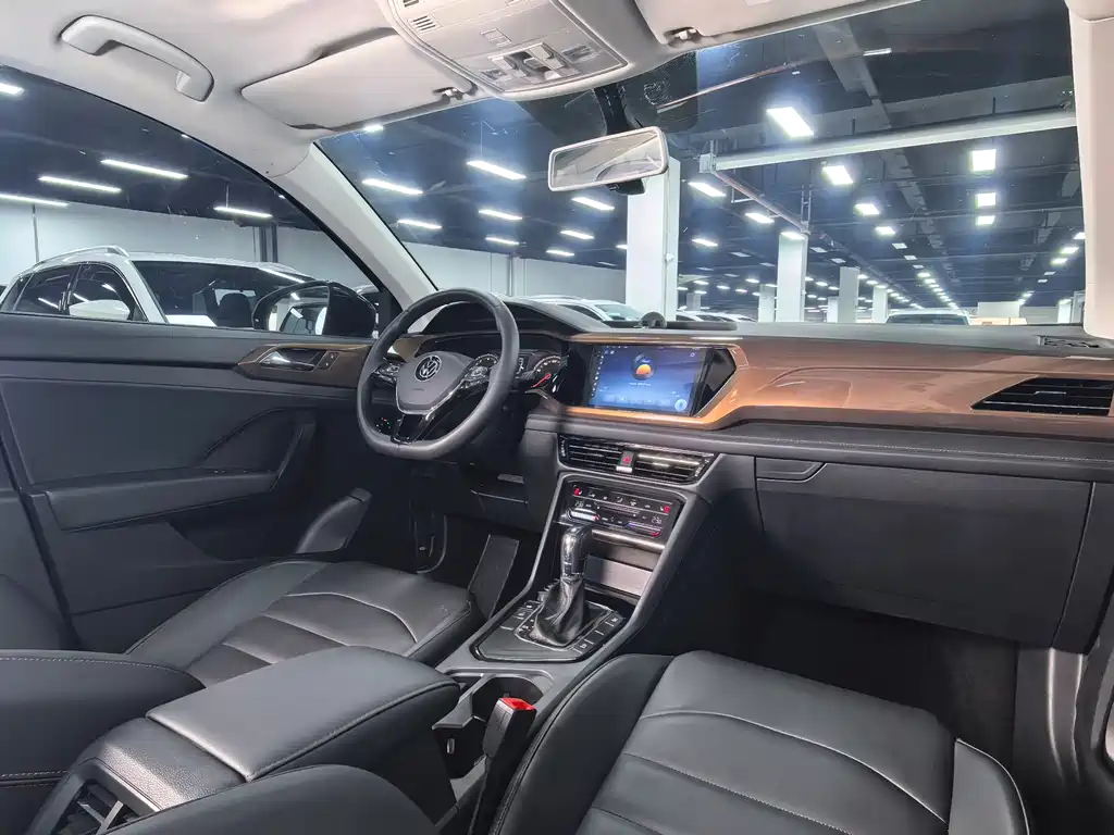 Tuyue 2021 280TSI two-wheel drive luxury version PLUS купить на сайте DeffCars
