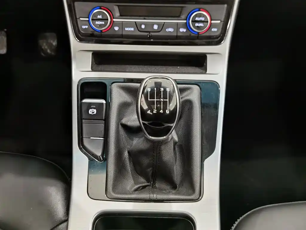 Emgrand GL 2019 1.4T manual elite smart model купить на сайте DeffCars