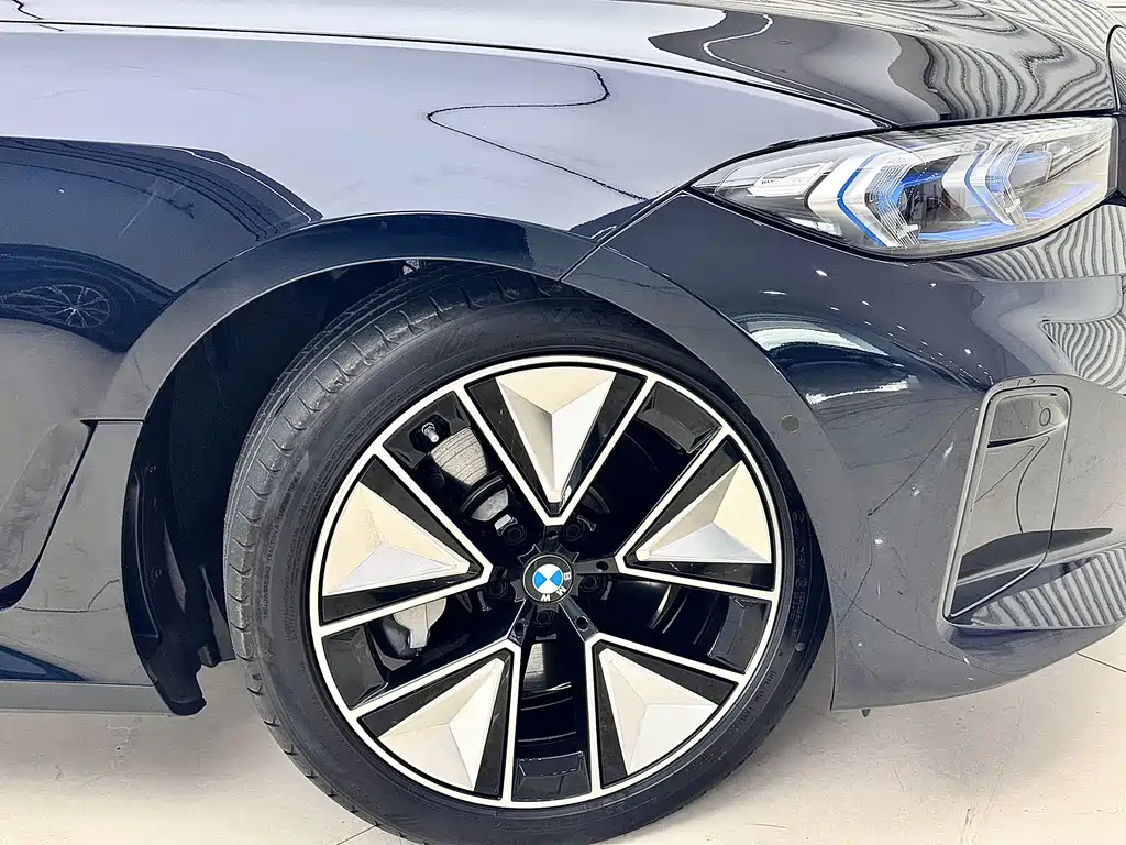 BMW i3 2025 eDrive 40L Night Sports Package купить на сайте DeffCars