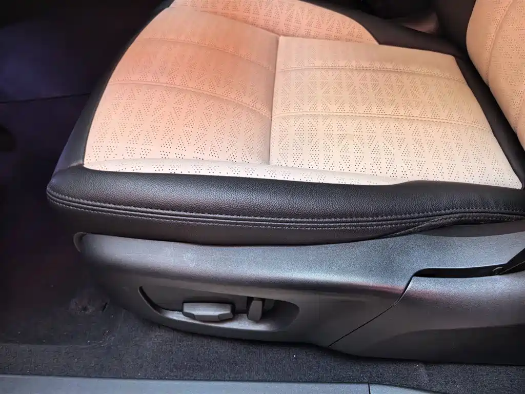 Range Rover Evoque 2021 Evoque L 249PS R-Dynamic First edition купить на сайте DeffCars