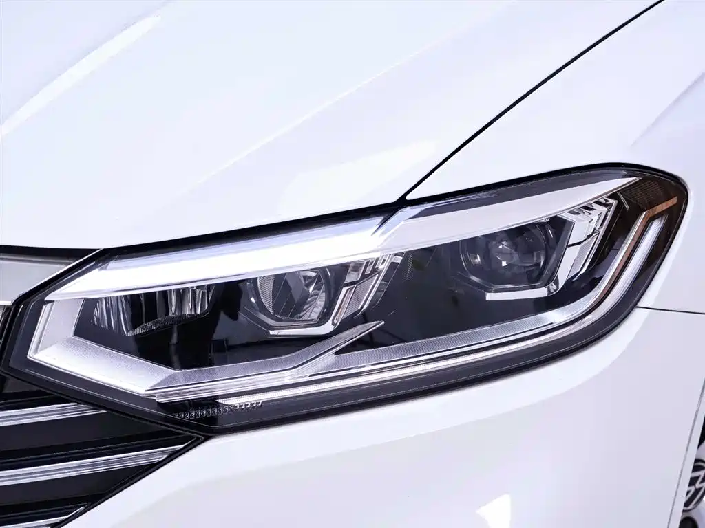 Lavida 2024 1.5L automatic 5 million version купить на сайте DeffCars