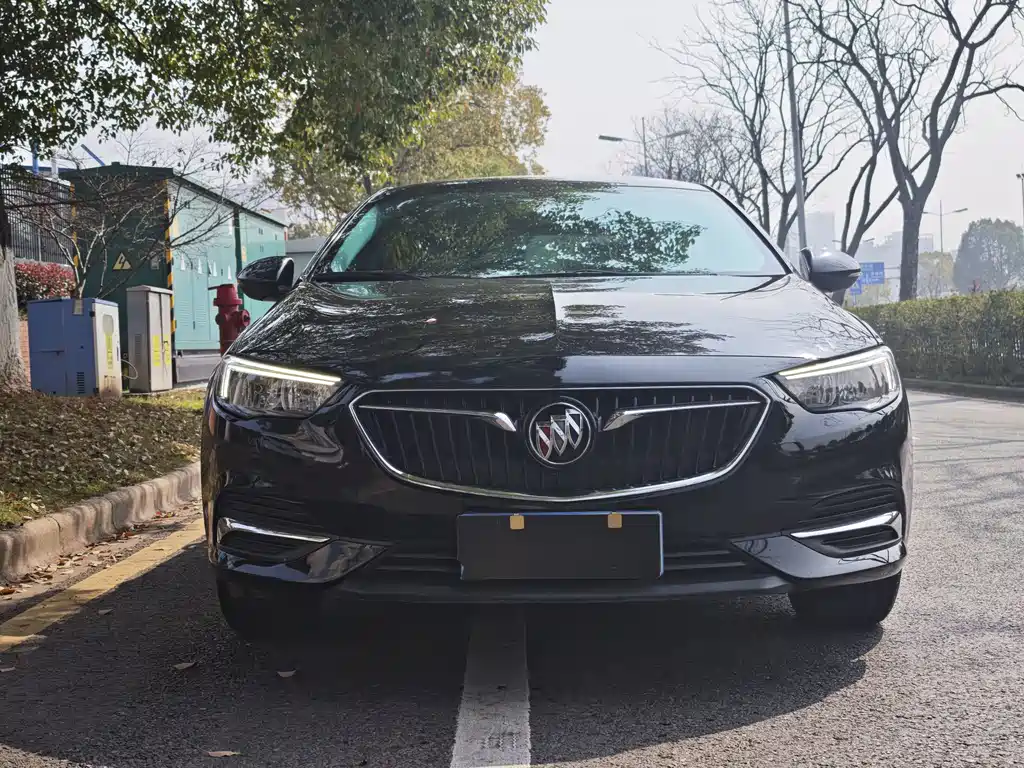 Regal 2019 20T Elite National VI купить на сайте DeffCars