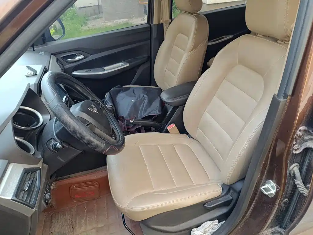 Wuling Hongguang 2018 1.5L S Comfort L2B купить на сайте DeffCars