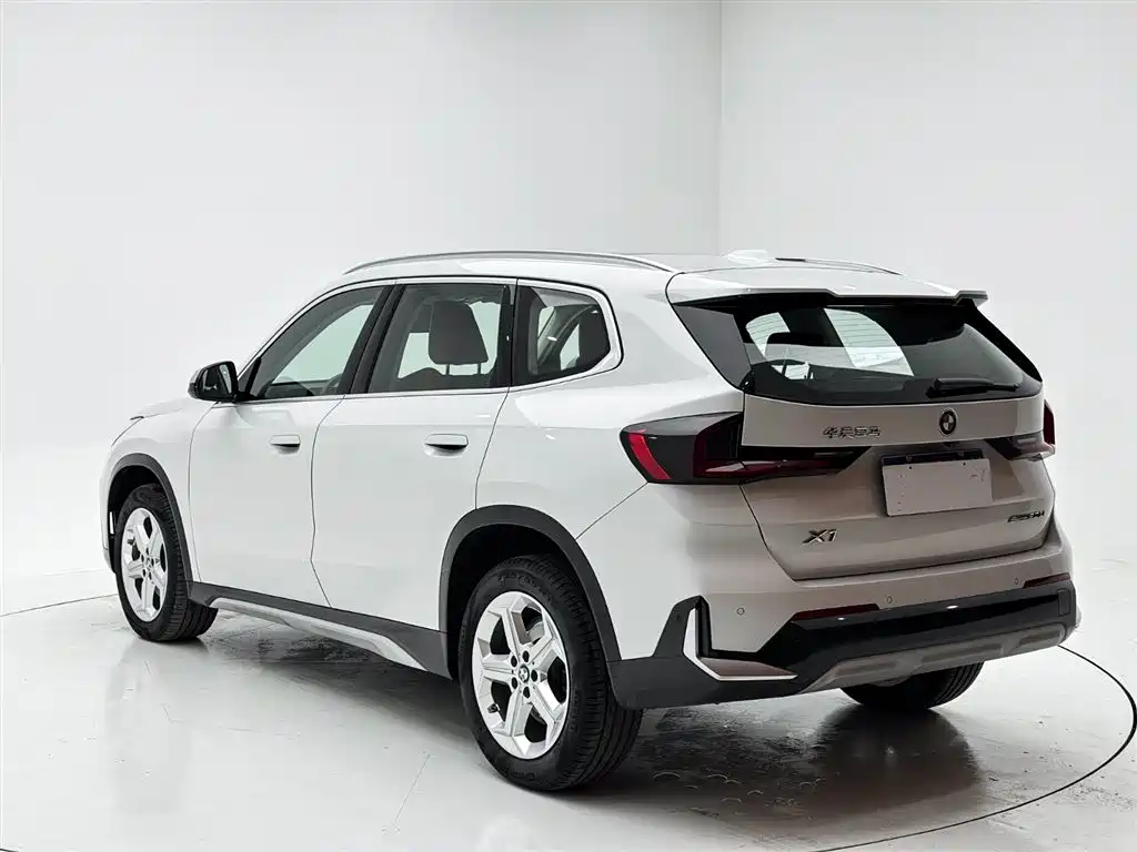BMW X1 2023 sDrive20Li X Design Package купить на сайте DeffCars