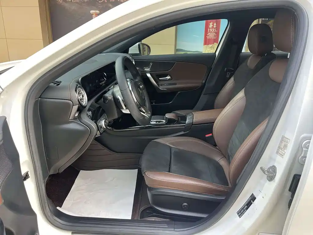 Mercedes-Benz A-Class 2020 A 200 L Sports Sedan купить на сайте DeffCars